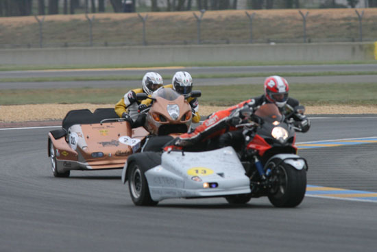 4 tours
du bugatti dans la roue de L.Guillet/ D.Chanal